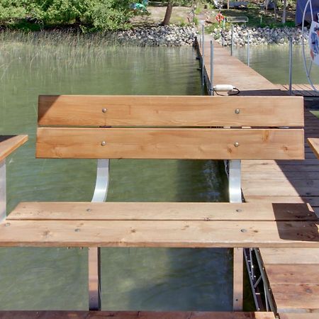 Lakefront Deer River Apt With Dock, Fire Pit And Patio Esterno foto