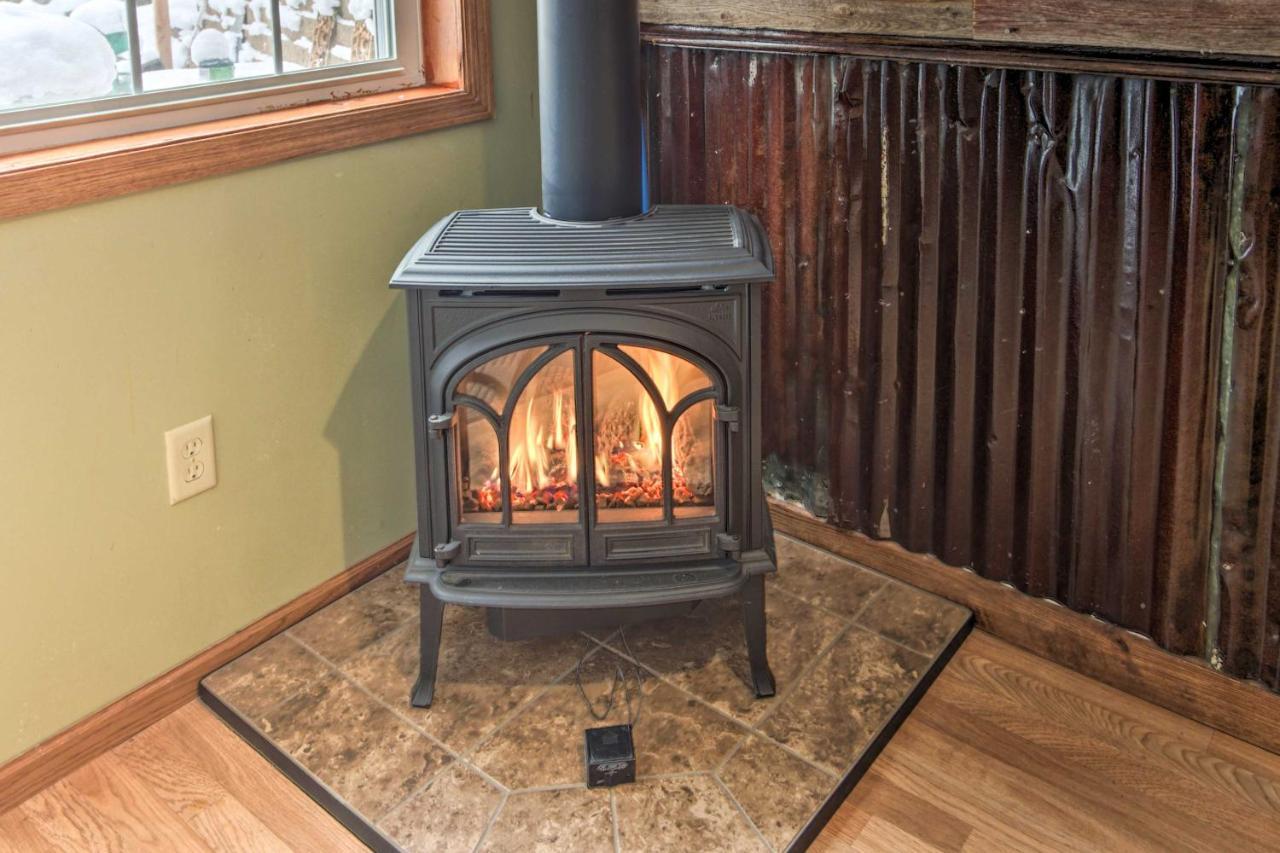 Lakefront Deer River Apt With Dock, Fire Pit And Patio Esterno foto