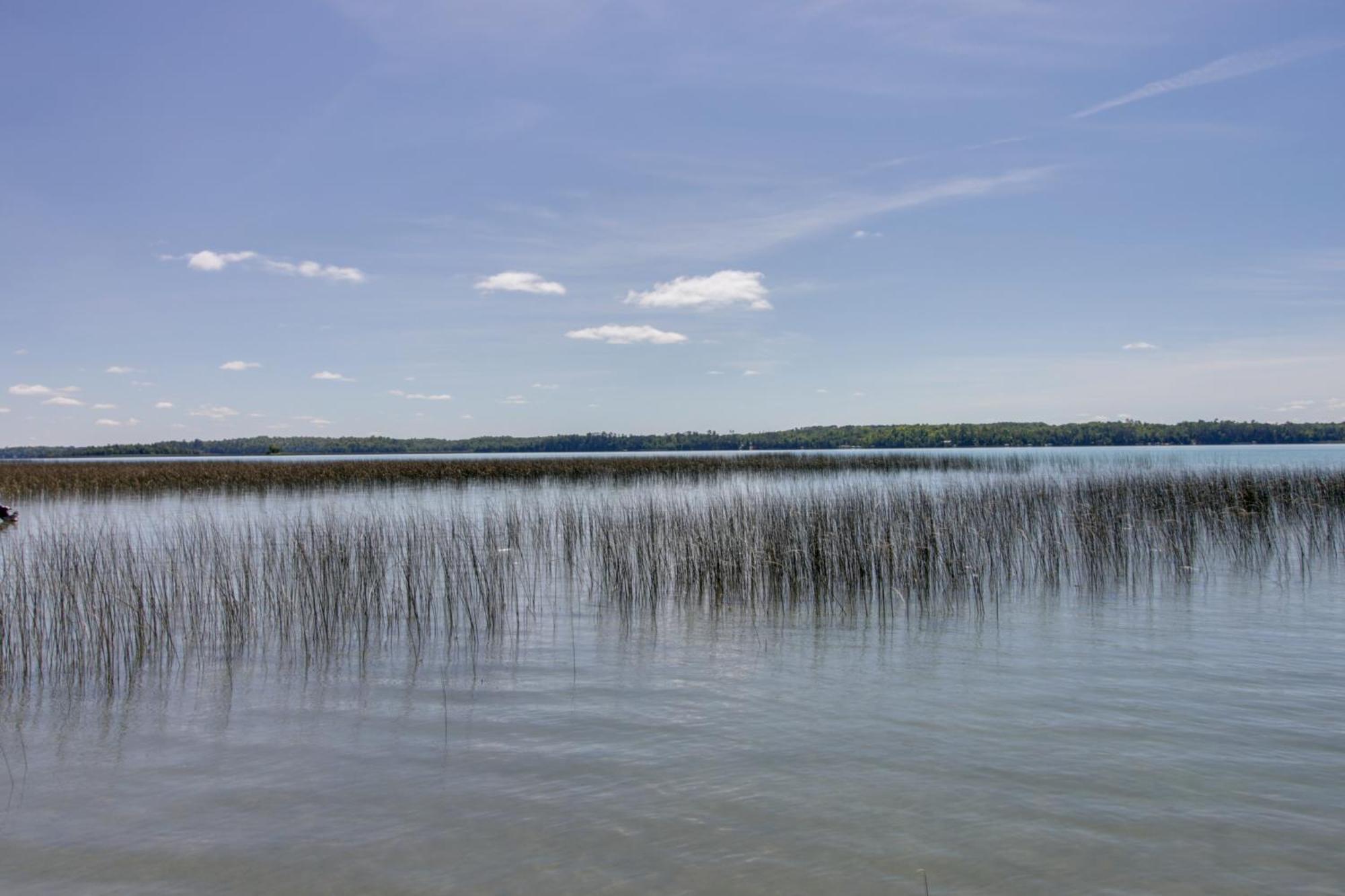 Lakefront Deer River Apt With Dock, Fire Pit And Patio Esterno foto