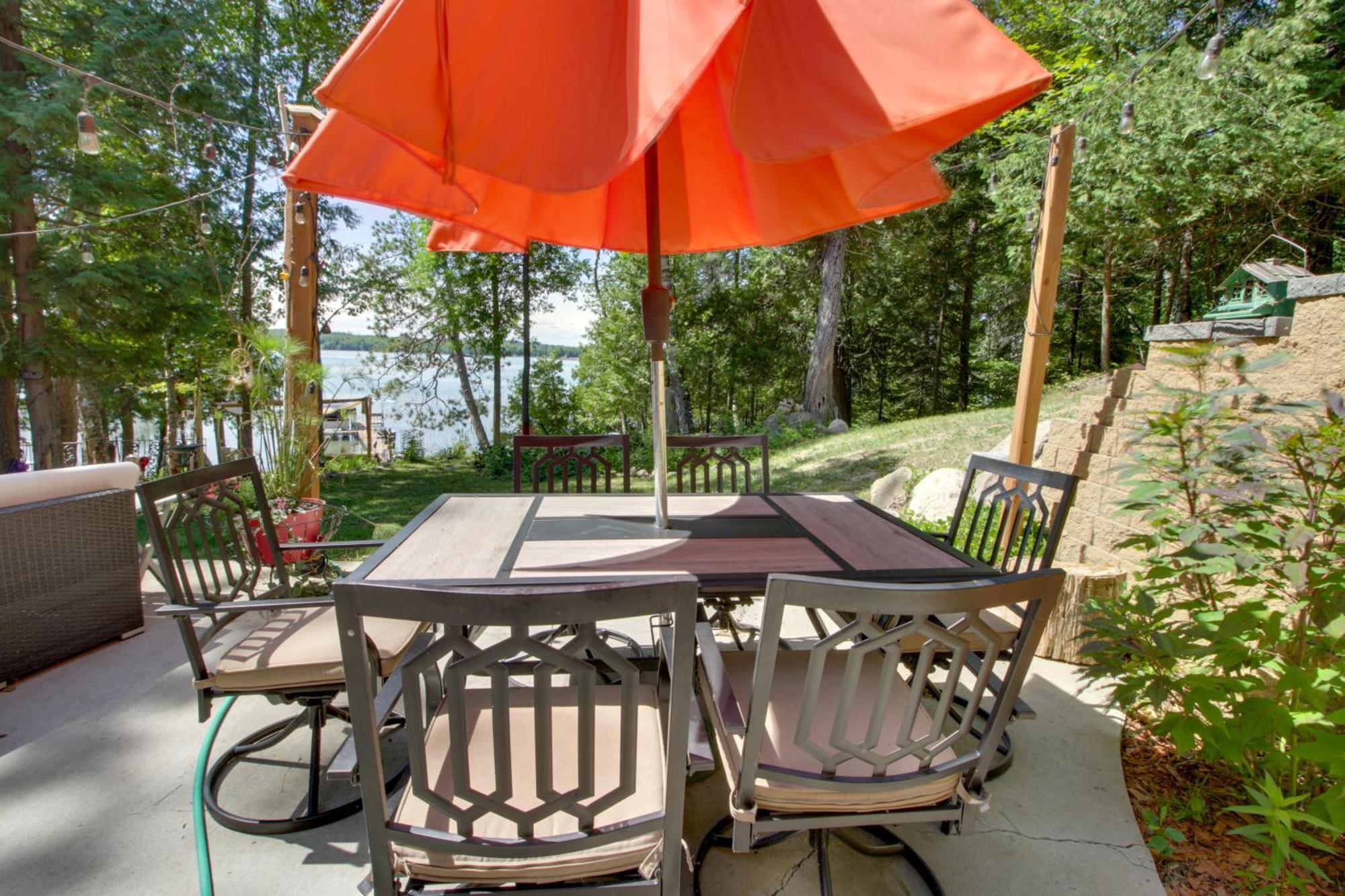 Lakefront Deer River Apt With Dock, Fire Pit And Patio Esterno foto